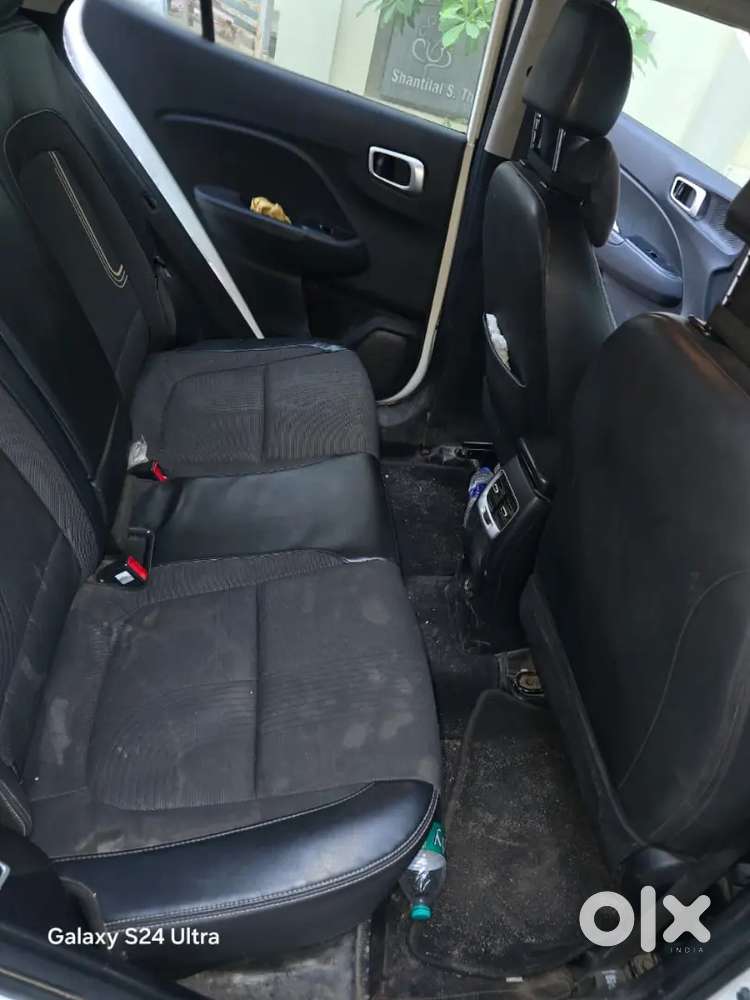 Hyundai Venue 2020 Diesel 93000 Km Driven , Tiptop Condition