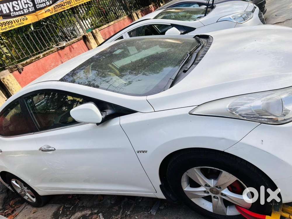 Hyundai Elantra 2013