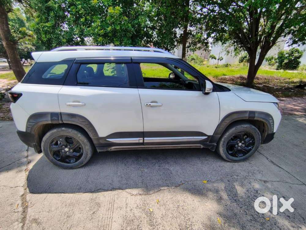 Maruti Suzuki Brezza Zxi Plus Smart Hybrid, 2022, Petrol