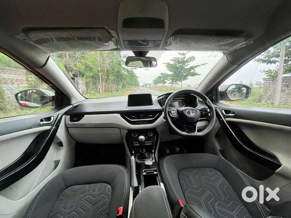 Tata Nexon Xz Plus (hs), 2022, Petrol