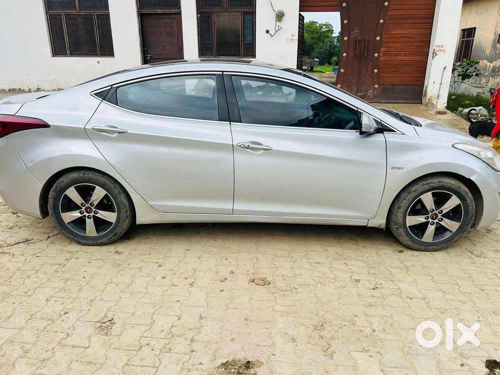 Hyundai New Elantra 2013 Petrol Well Maintained