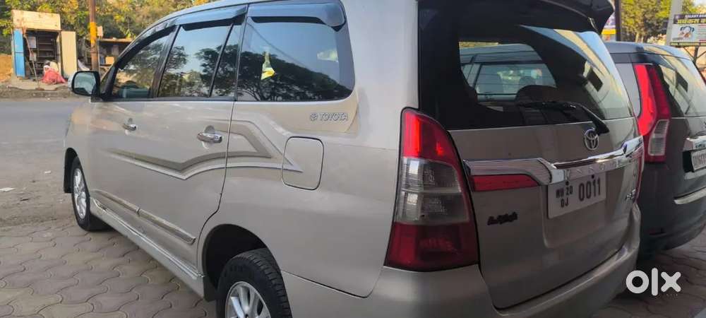 Toyota Innova 2.5 Z 2014