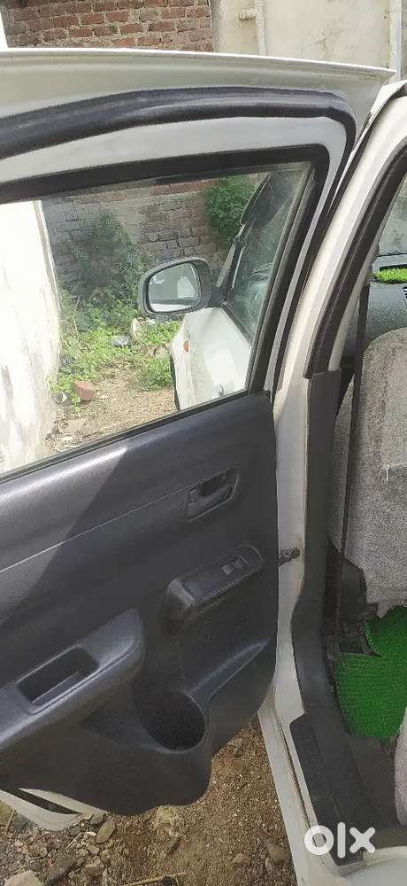 5 Tyre New.4 Power Window.central Lock Campany Fitted