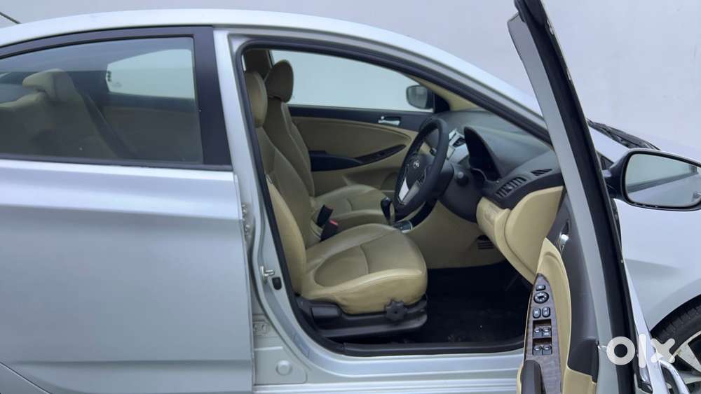 Hyundai Verna Fluidic 1.6 Vtvt Sx Automatic, 2013, Petrol