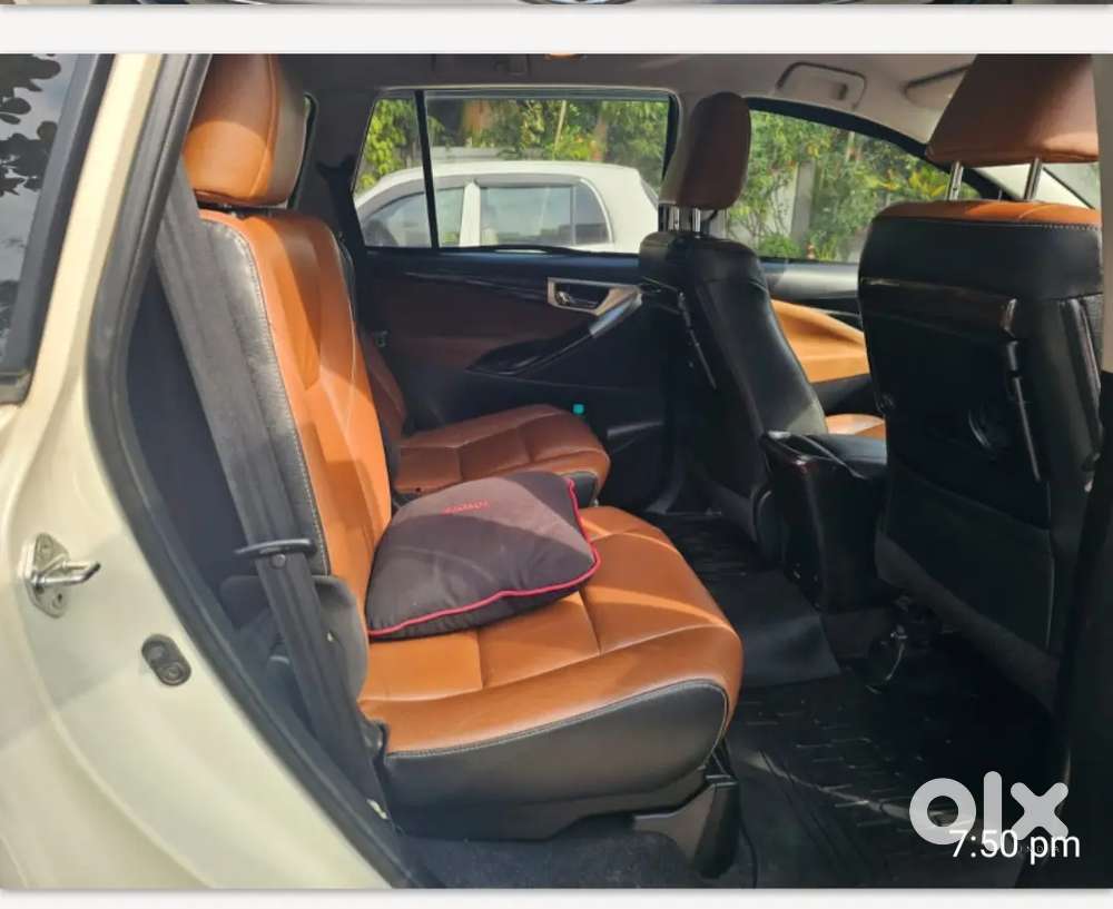 Toyota Innova Crysta 2.8z 2016