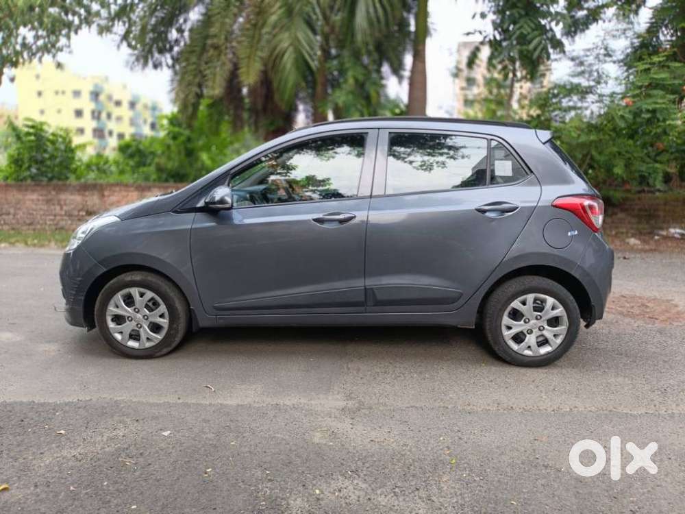 Hyundai Grand I10 Sportz, 2016, Petrol