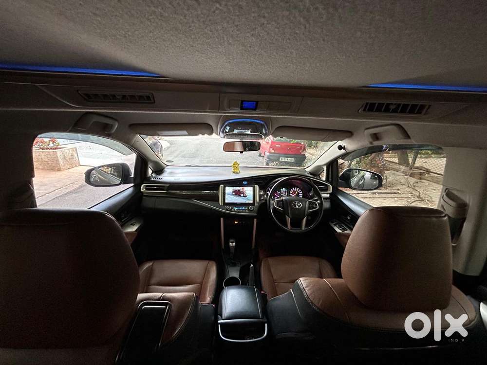 Toyota Innova Crysta 2.8 Zx At 7 Seater, 2017, Diesel
