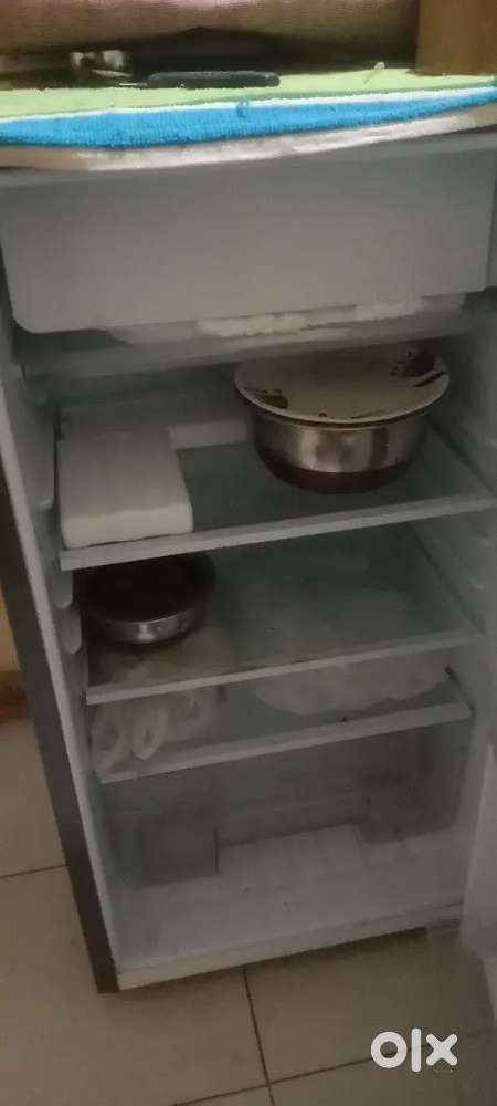 Fridge 92 liter.Hyundai.   06 months old