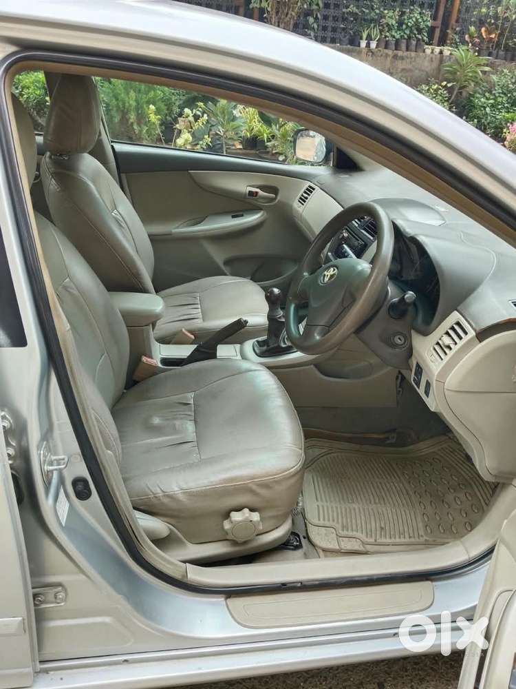 Toyota Corolla Altis 1.8 J, 2011, Petrol