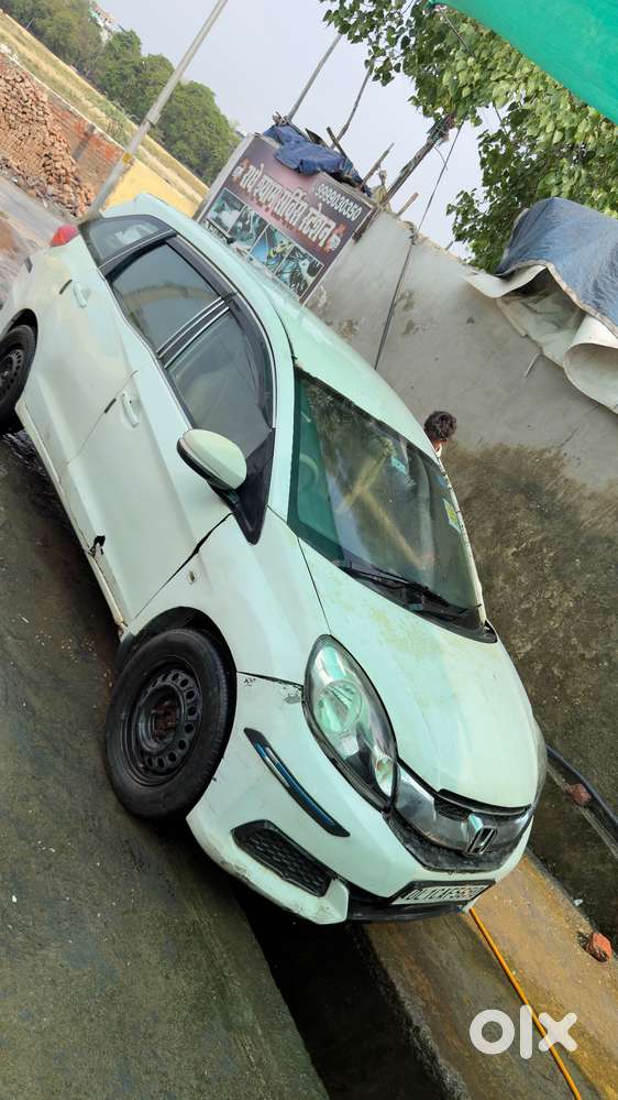 Honda Mobilio 2016 Cng & Hybrids 121000 Km Driven