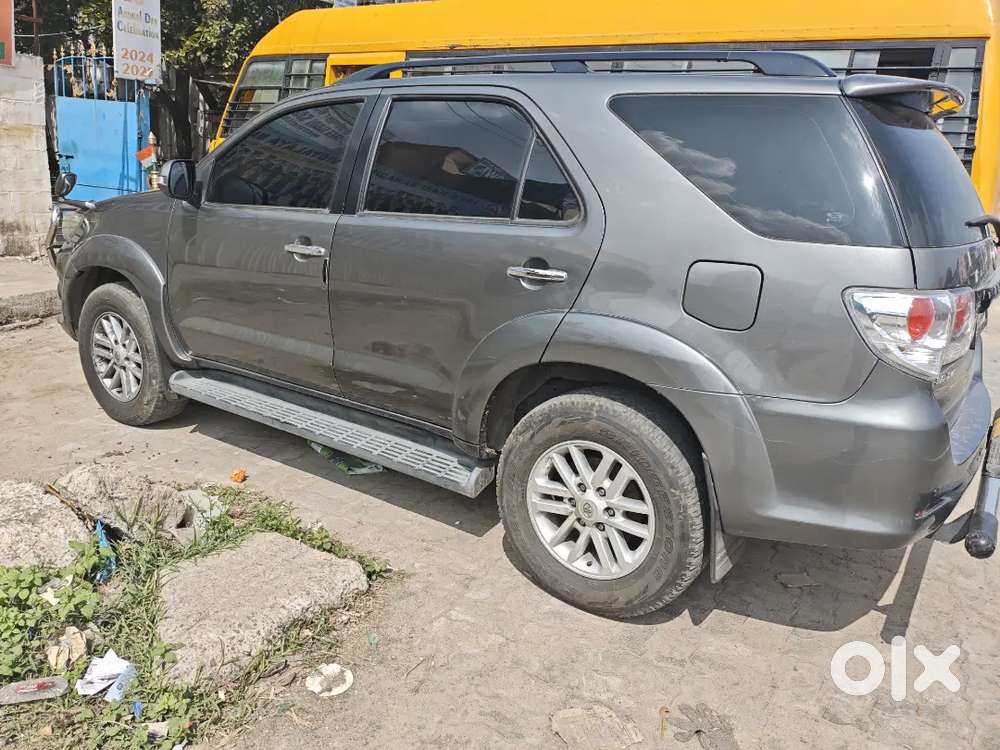 Toyota Fortuner 2012