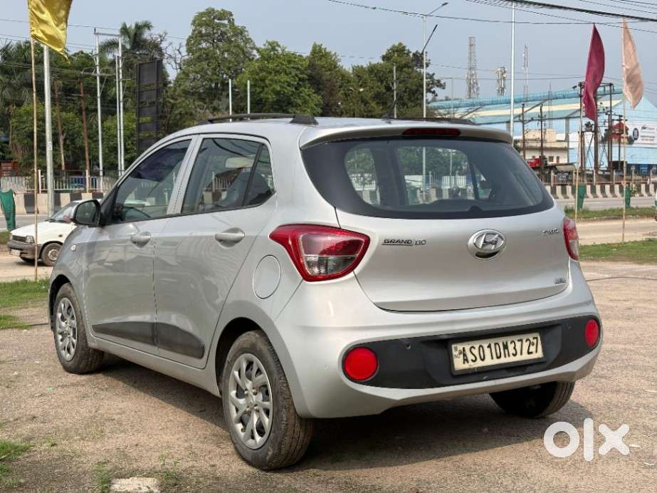Hyundai Grand I10 Sportz, 2017, Petrol