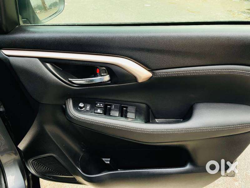 Maruti Suzuki Grand Vitara 1.5 Zeta Plus Dual Tone Intelligent Hybri..