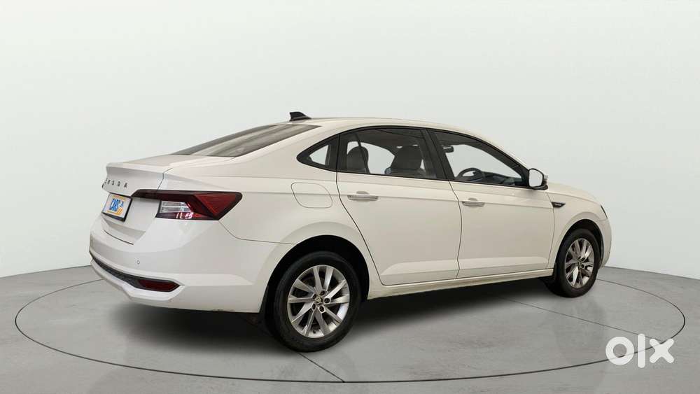 Skoda Slavia 1.0 Ambition Tsi, 2022, Petrol