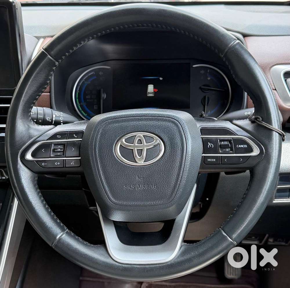 Toyota Innova Hycross 2.0 Vx Hybrid 7 Str, 2024, Petrol