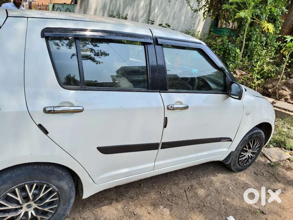 Maruti Suzuki Swift 2008 Petrol 105000 Km Driven