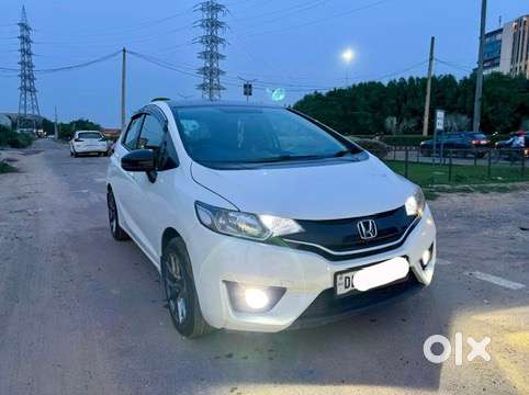 Honda Jazz Petrol 2017 Year