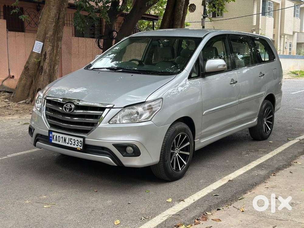 Toyota Innova 2.5 VX 8 Seater BS IV, 2013, Diesel