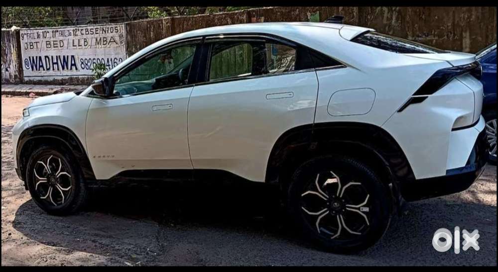 Tata Curvv Creative Plus S 1.2 Revotron Petrol 7dca, 2025, Petrol