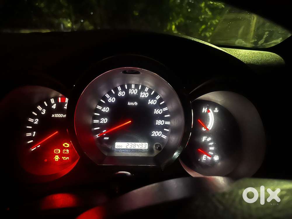Toyota Fortuner 3.0 4x4 Manual, 2011, Diesel