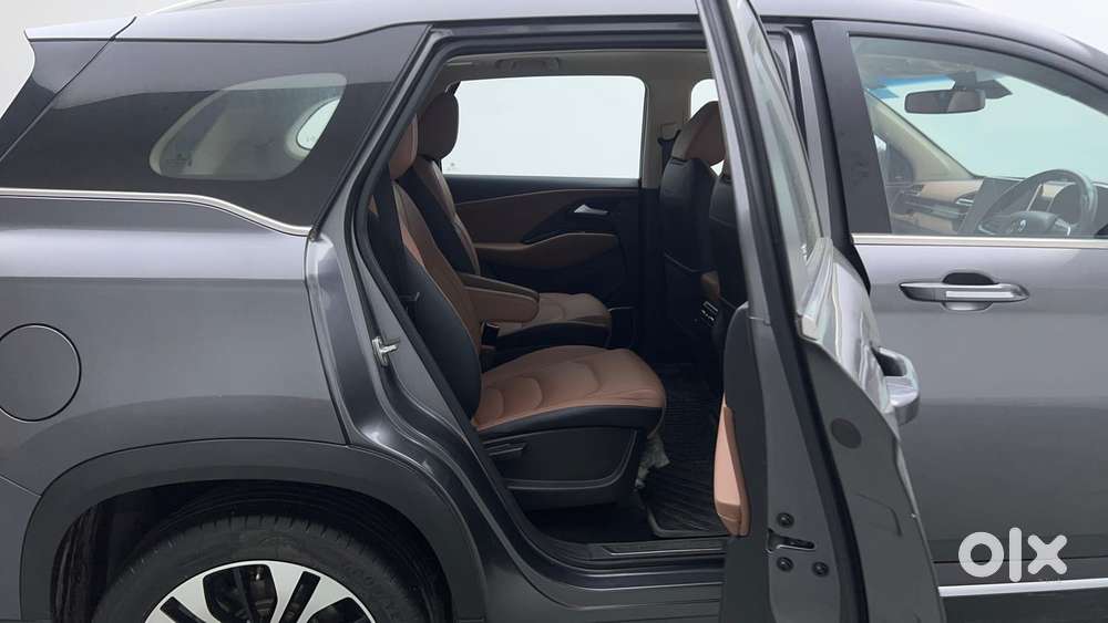 Mg Hector Plus Sharp Pro 1.5 Turbo Petrol Cvt 6 Str, 2023, Petrol