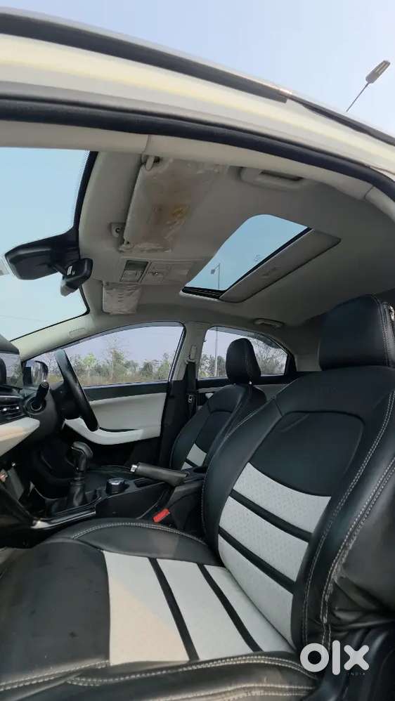 @t Bokaro Nexon Creative Plus Dt 2024 Diesel , Sunroof, Top Model