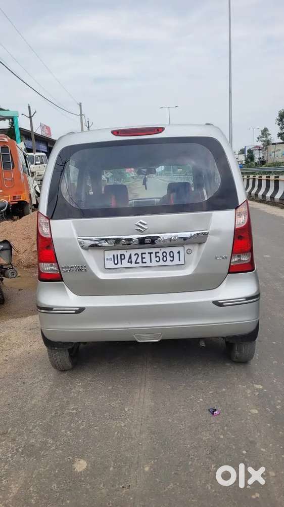 मारुति वैगन आर सीएनजी रुदौली घोसियाना