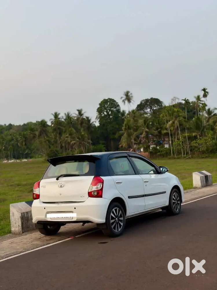 2017 Nov Model Etios Liva Vx Dual Tone