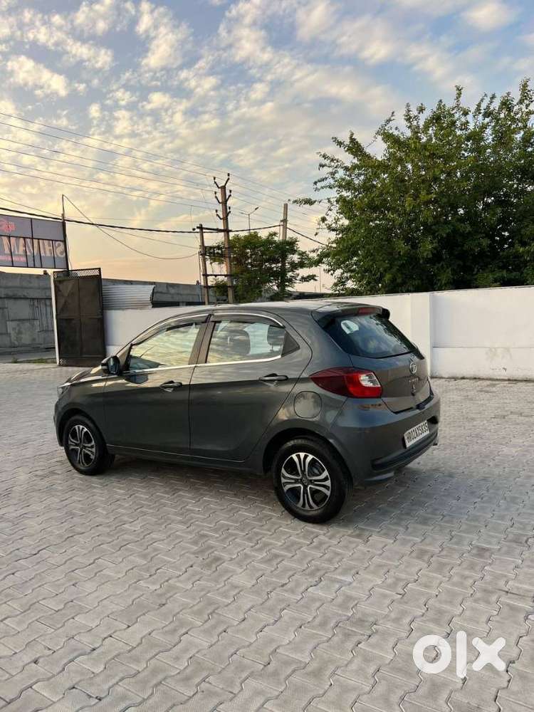 Tata Tiago 1.2 Revotron Xta, 2023, Petrol
