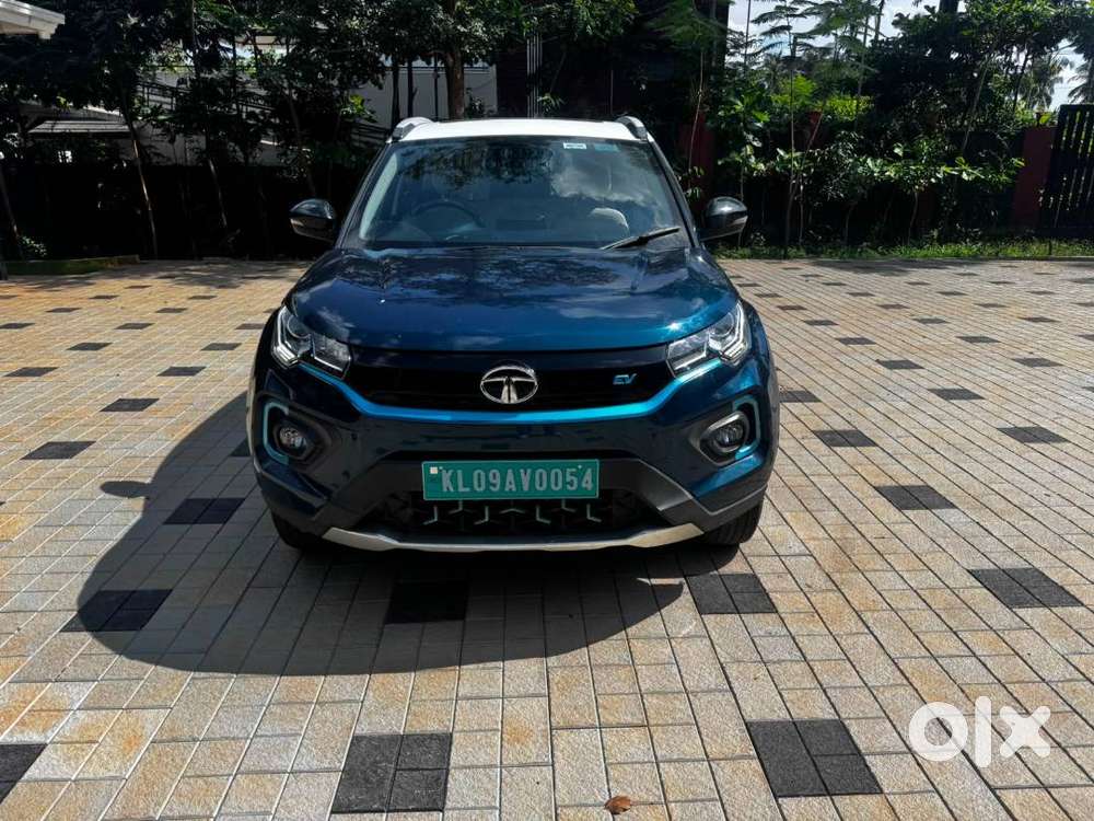 Tata Nexon Ev 2000 Dark Edition