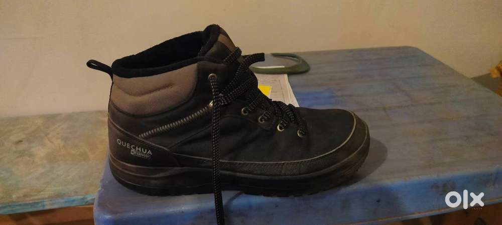Quechua hiking shoe