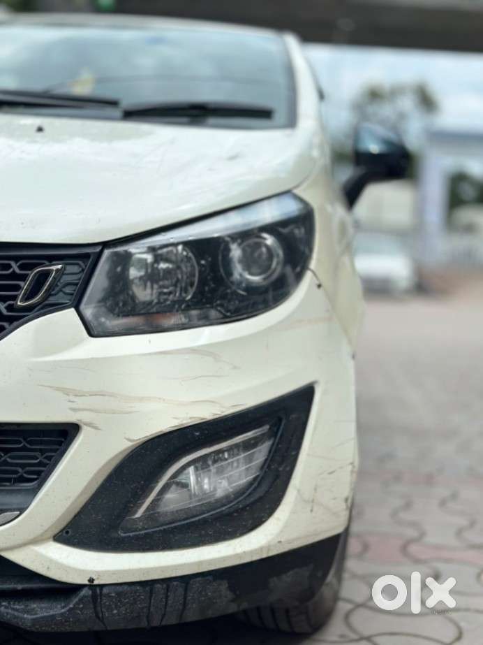 Mahindra Marazzo M6, 2018, Diesel