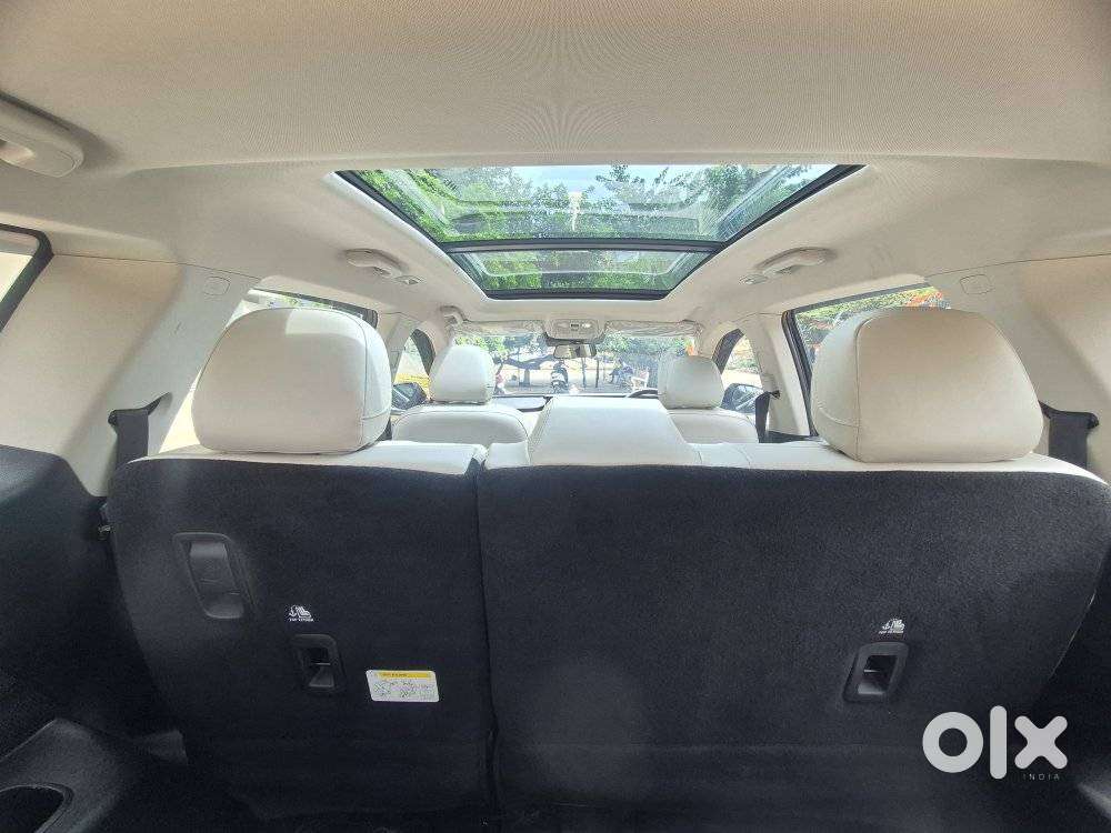 Mahindra Xuv700 2.0 Ax 7 Petrol Mt Str, 2024, Petrol