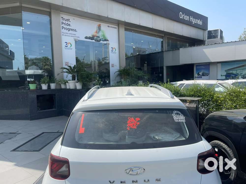 Hyundai Venue Petrol 2022 Model