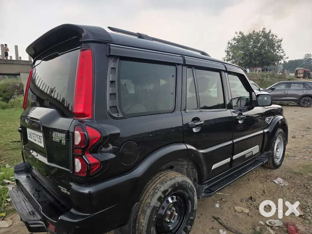 Mahindra Scorpio Classic 2023 Diesel Manual
