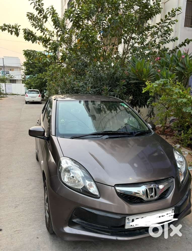 Honda Brio 2012 Petrol Well Maintained