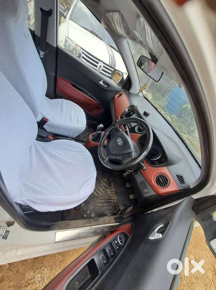 Hyundai Grand I10 Sportz, 2016, Petrol