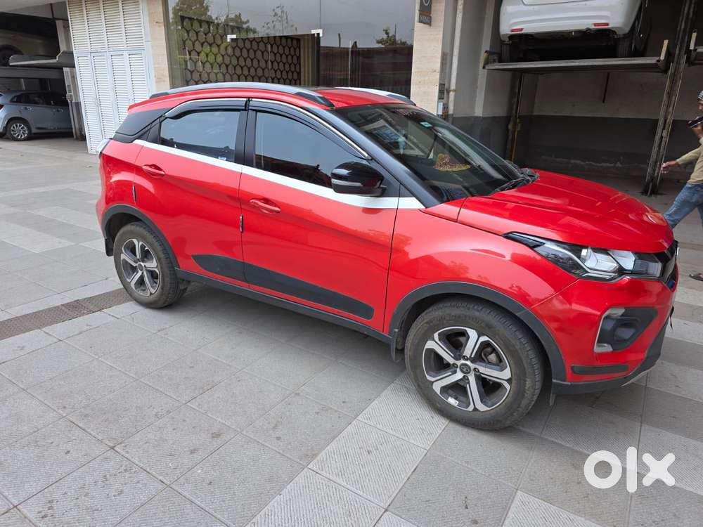 Tata Nexon 1.5 Revotorq Xza Plus S Amt, 2023, Petrol