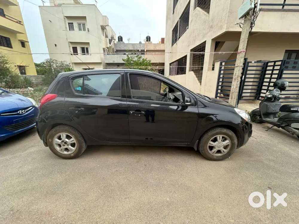 Hyundai I20 Sportz Diesel 2012 1.4 Crdi 1.06 Lakh Km Well Maintained
