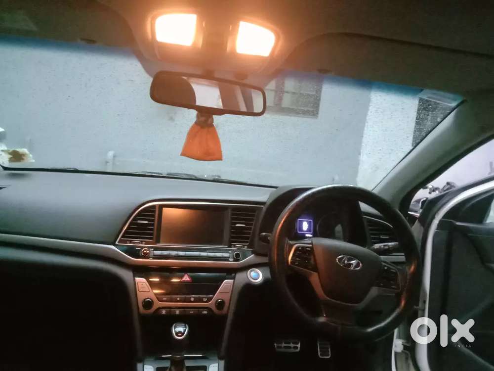 New Elantra Hyundai Automatic With Sunroof Top