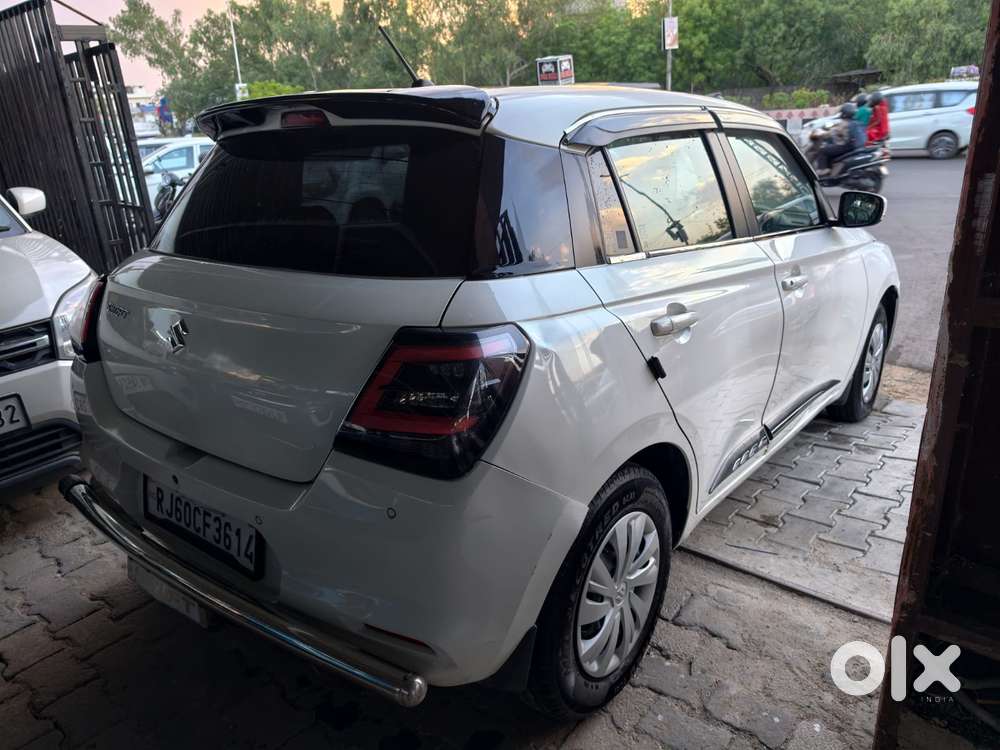 Maruti Suzuki Swift Vxi Optional, 2025, Petrol