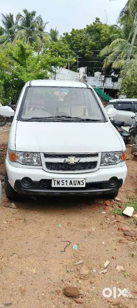 Chevrolet Tavera Lt 2017 9 Seater