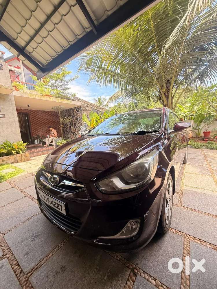 Hyundai Verna 1.6 Ex 2013 Petrol Manual