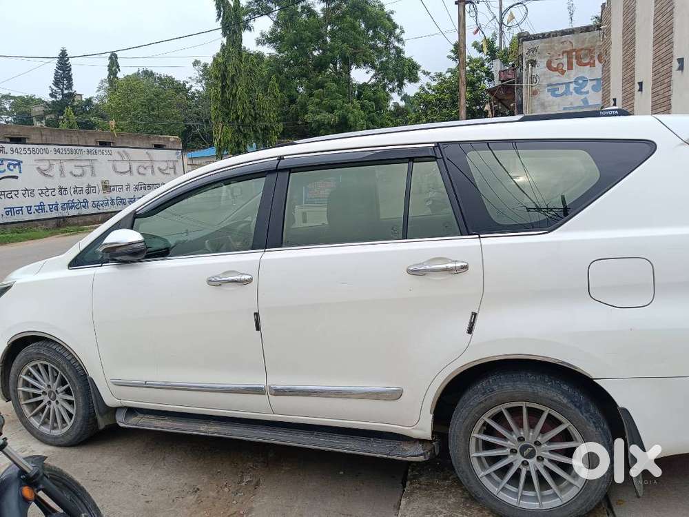 Innova Crysta V Well Maintained