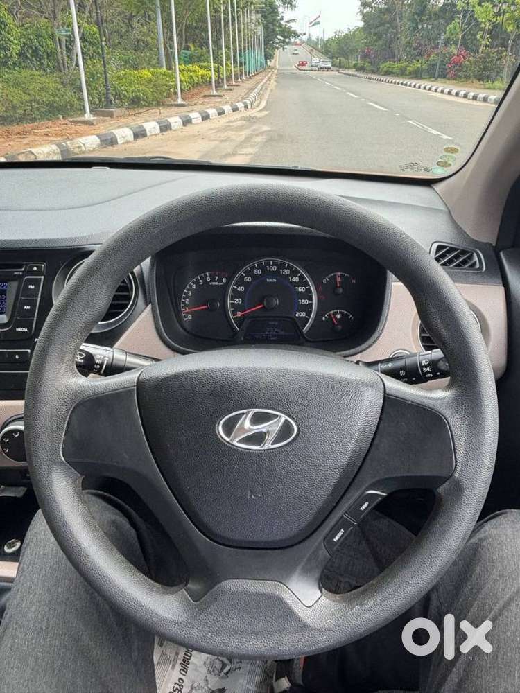 Hyundai Grand I10 2013-2016 Sportz, 2014, Petrol