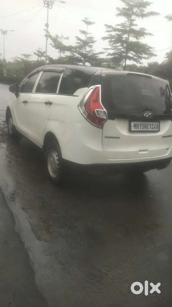 2020 Mahindra Marazzo Colour White Diesel Engine