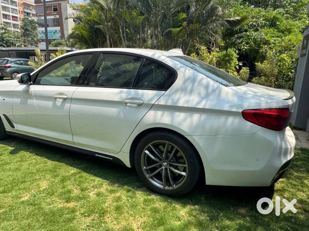 Pristine 2019 Bmw 530d M Sport  3.0l Inline-6  Sub 28,000 Kms!