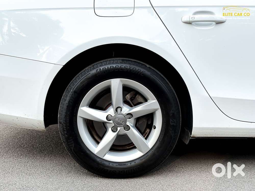 Audi A4 2.0 Tdi Premium With Sunroof, 2013, Diesel