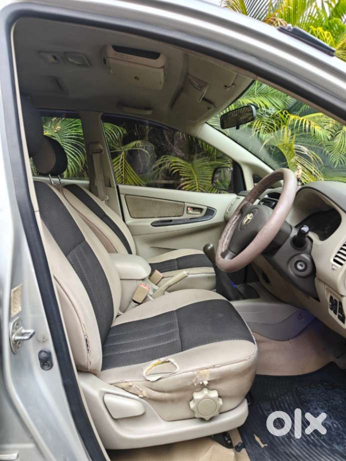 Toyota Innova 2.5 G (diesel) 7 Seater, 2011, Diesel