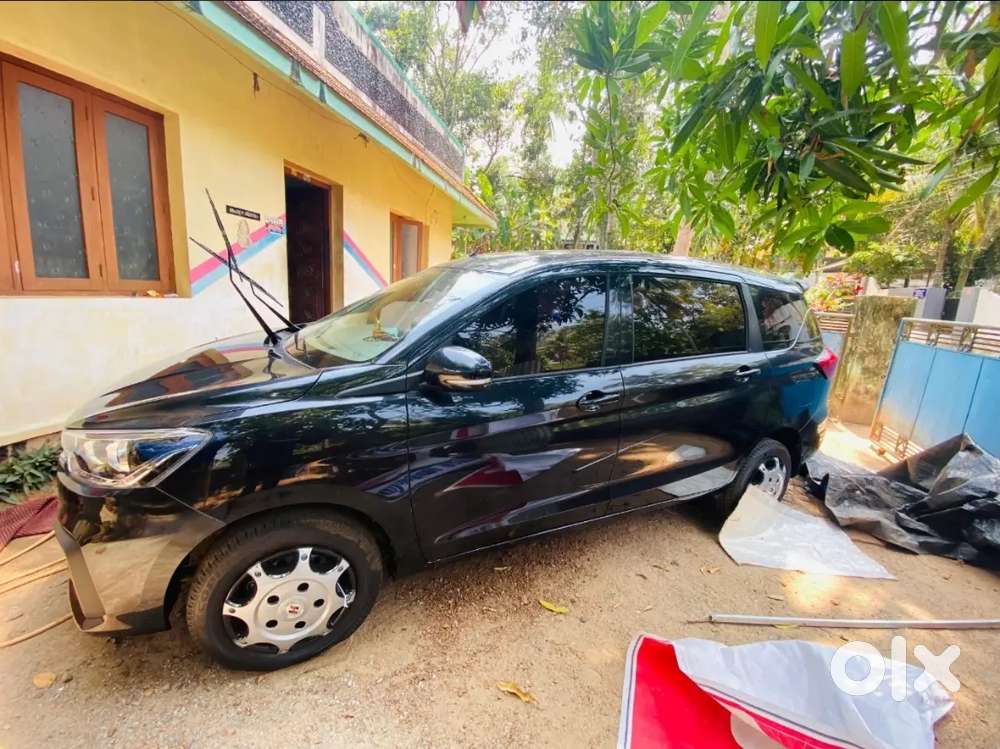 Maruti Suzuki Ertiga Smart Hybrid Vxi 2025